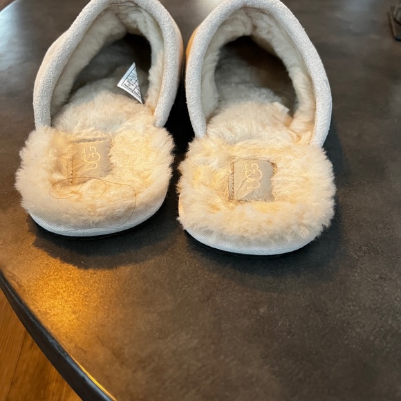 UGG Pearle Slippers - Size 8 Women’s (new, without box) - Picture 4 of 10